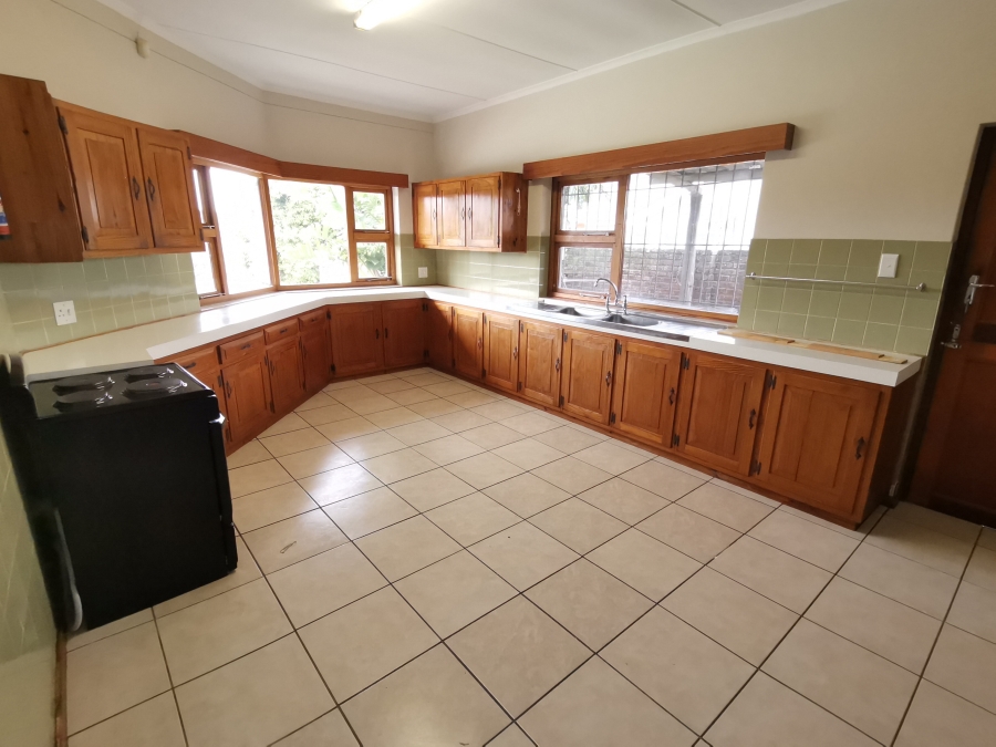 To Let 3 Bedroom Property for Rent in Beacon Bay North Eastern Cape